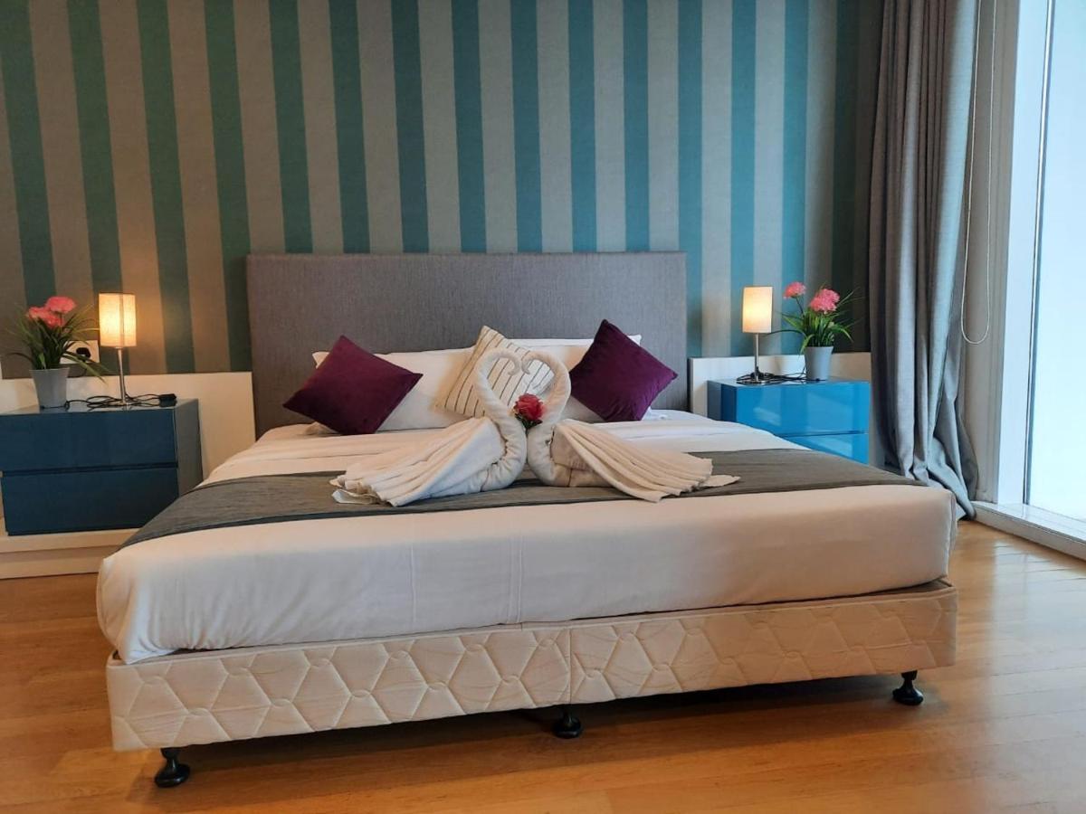 Apartment The Platinum By Cozy White *