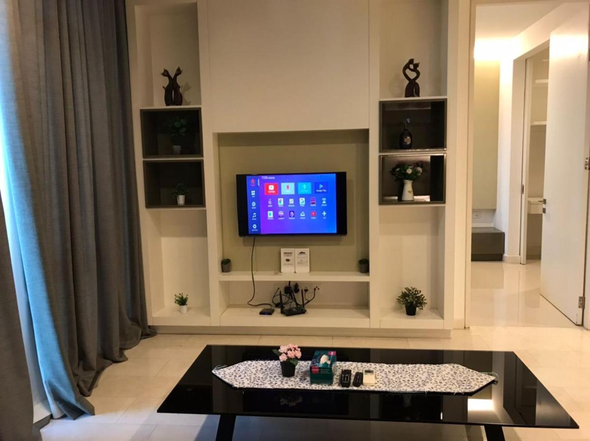 The Platinum By Cozy White Apartment *