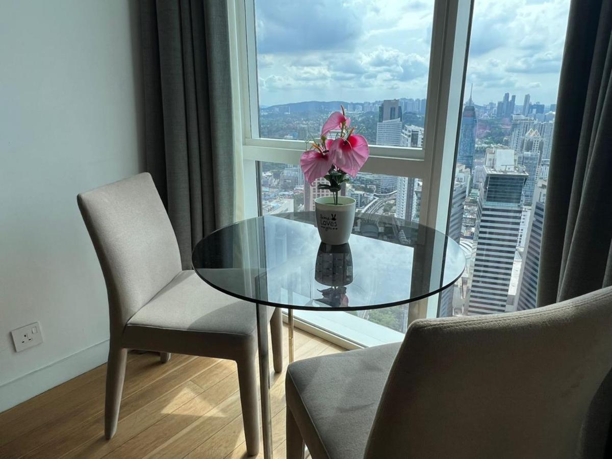 The Platinum By Cozy White Apartment *