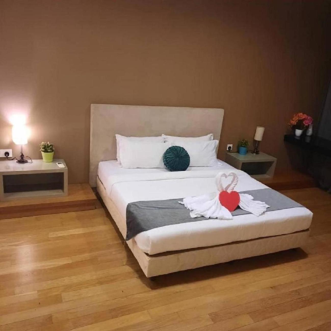 Pangsapuri The Platinum By Cozy White